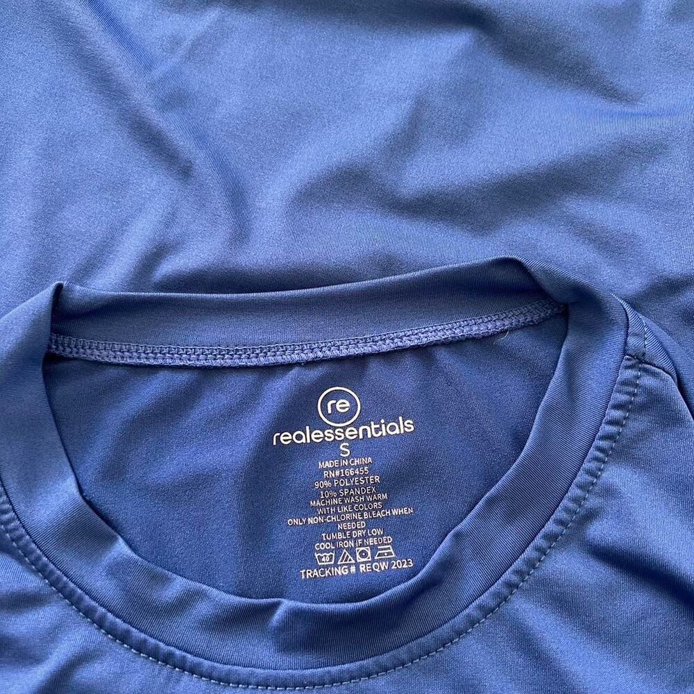 Women's Workout Tee Shirt Size Small - Picture 3 of 4